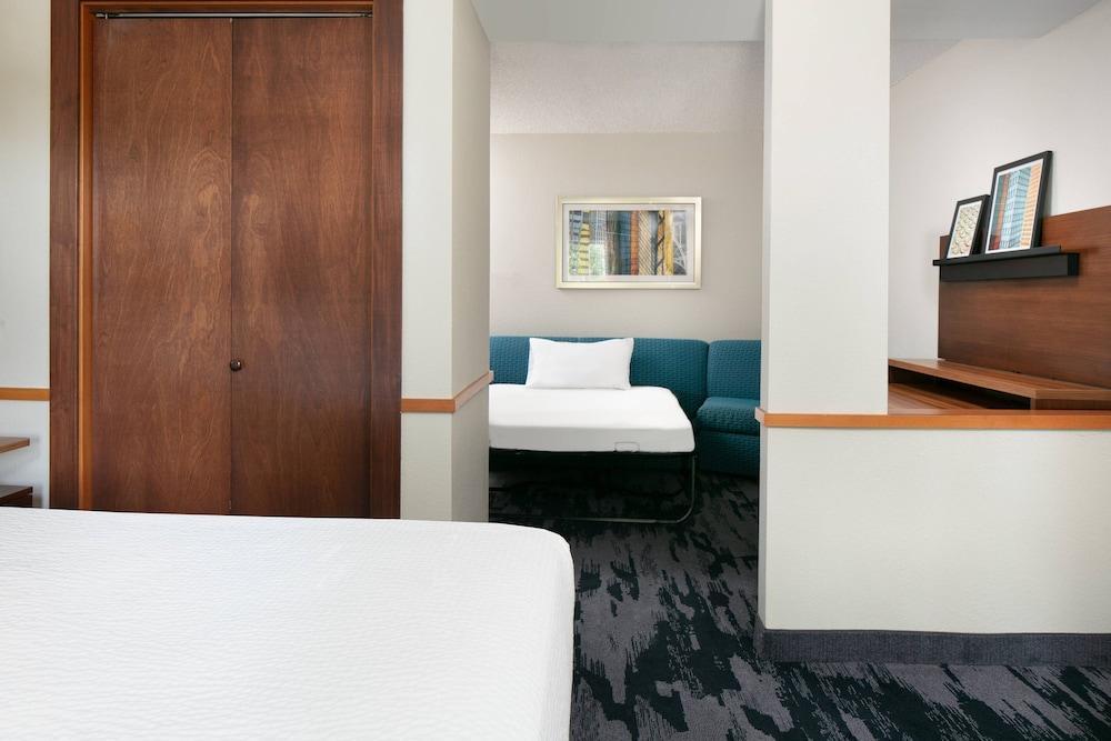 Fairfield Inn & Suites By Marriott Tulsa Central Exterior photo