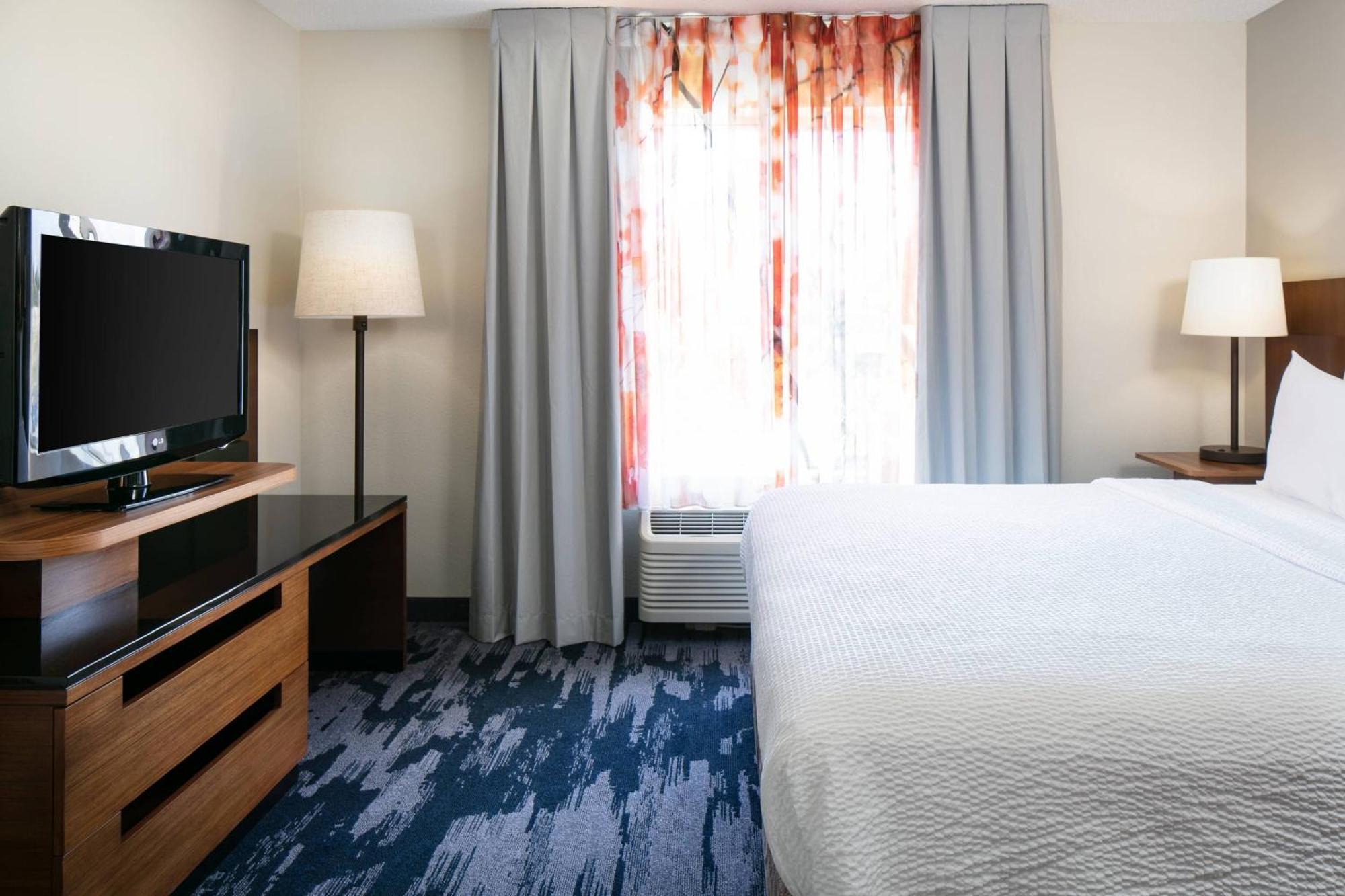 Fairfield Inn & Suites By Marriott Tulsa Central Exterior photo
